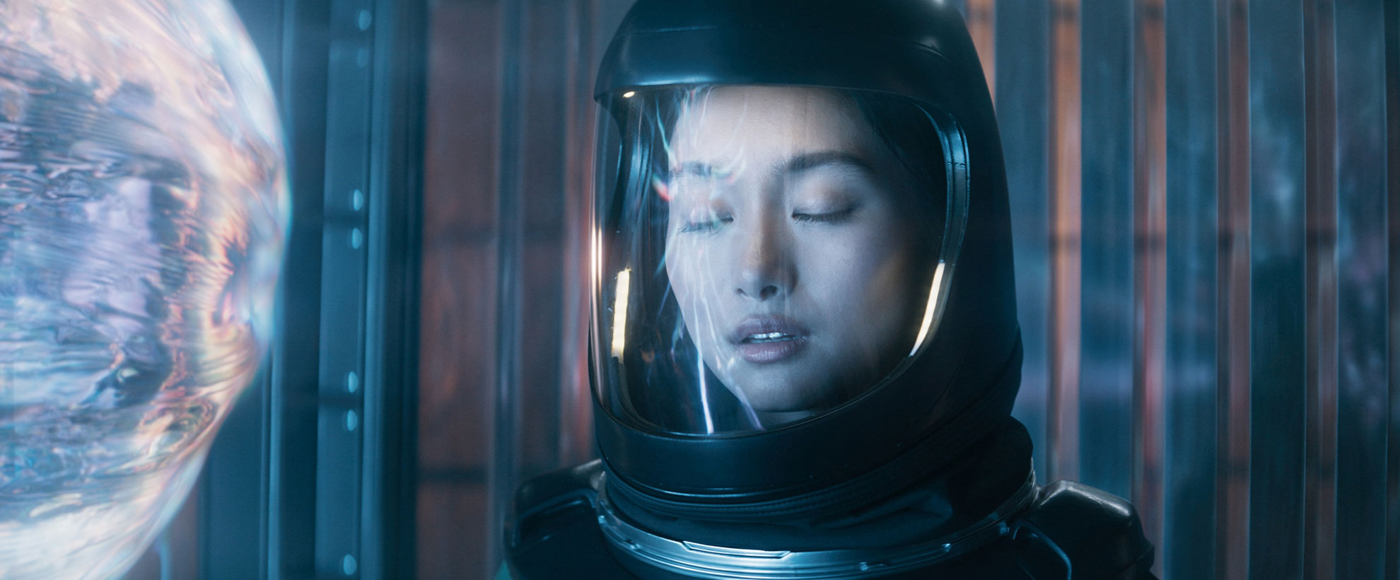Invasion Season 2, Shioli closing her eyes