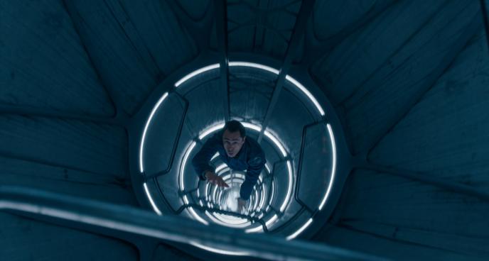Joseph Gordon-Levitt in The Midnight Sky