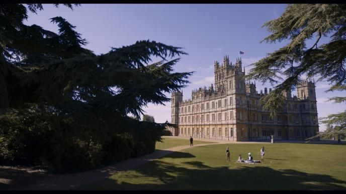 front view of the highclere castle 