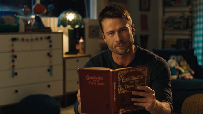Glen Powell reads Goldilocks and the Three Bears