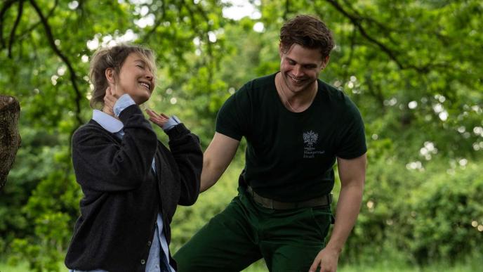 Still of Bridget Jones Mad About the Boy with CG tree