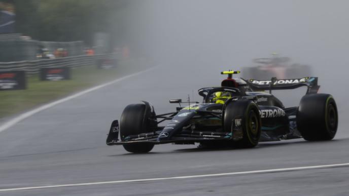 F1 car racing sequence before image 