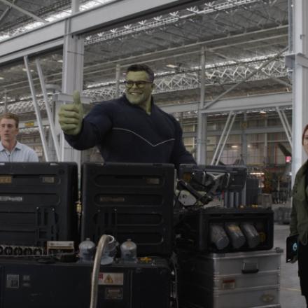 smart hulk smiling with a thumbs up